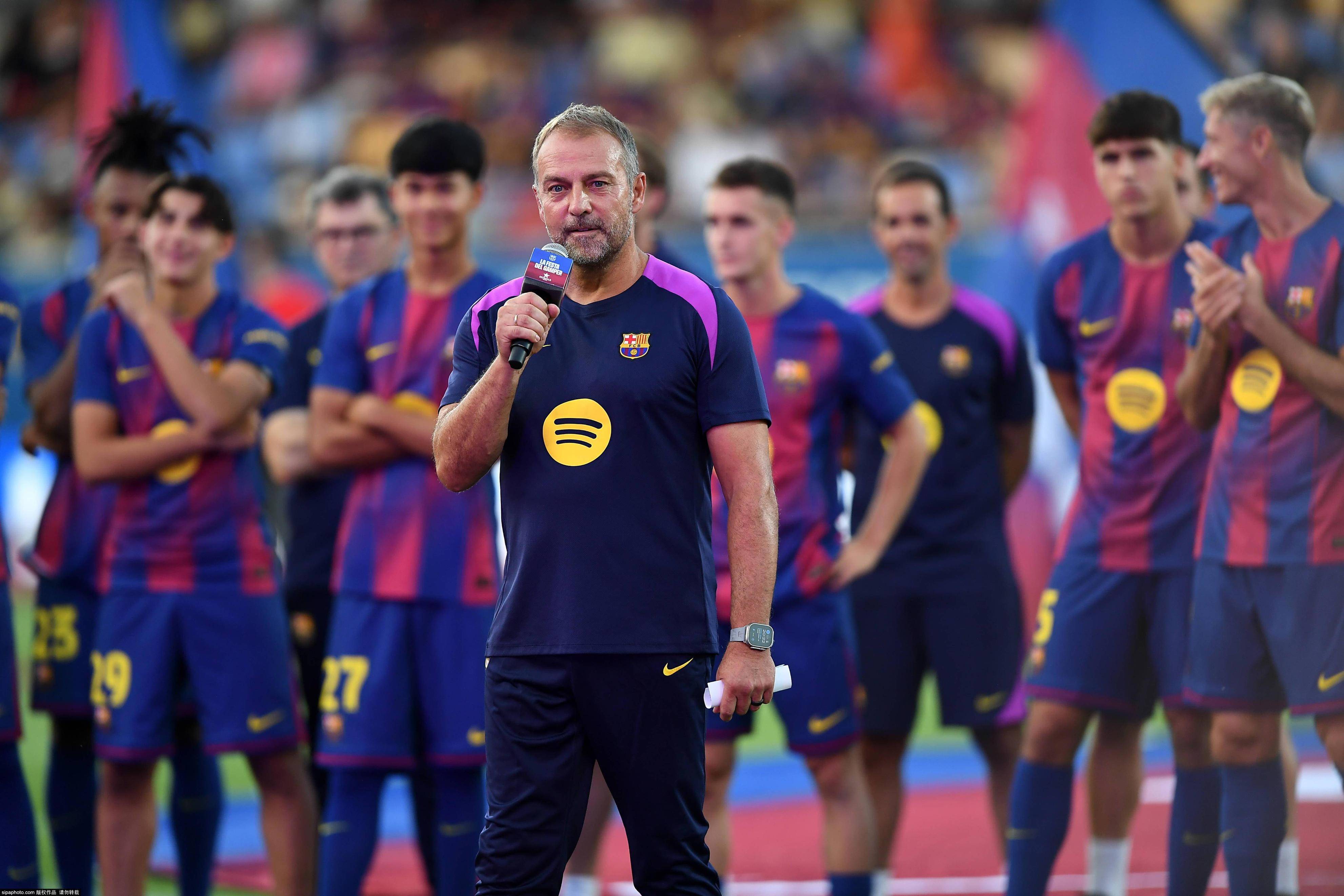 赛前体能课后，俄克拉荷马雷霆手感冰凉备战欧超杯，更衣室稳定，年轻球员得到机会的简单介绍