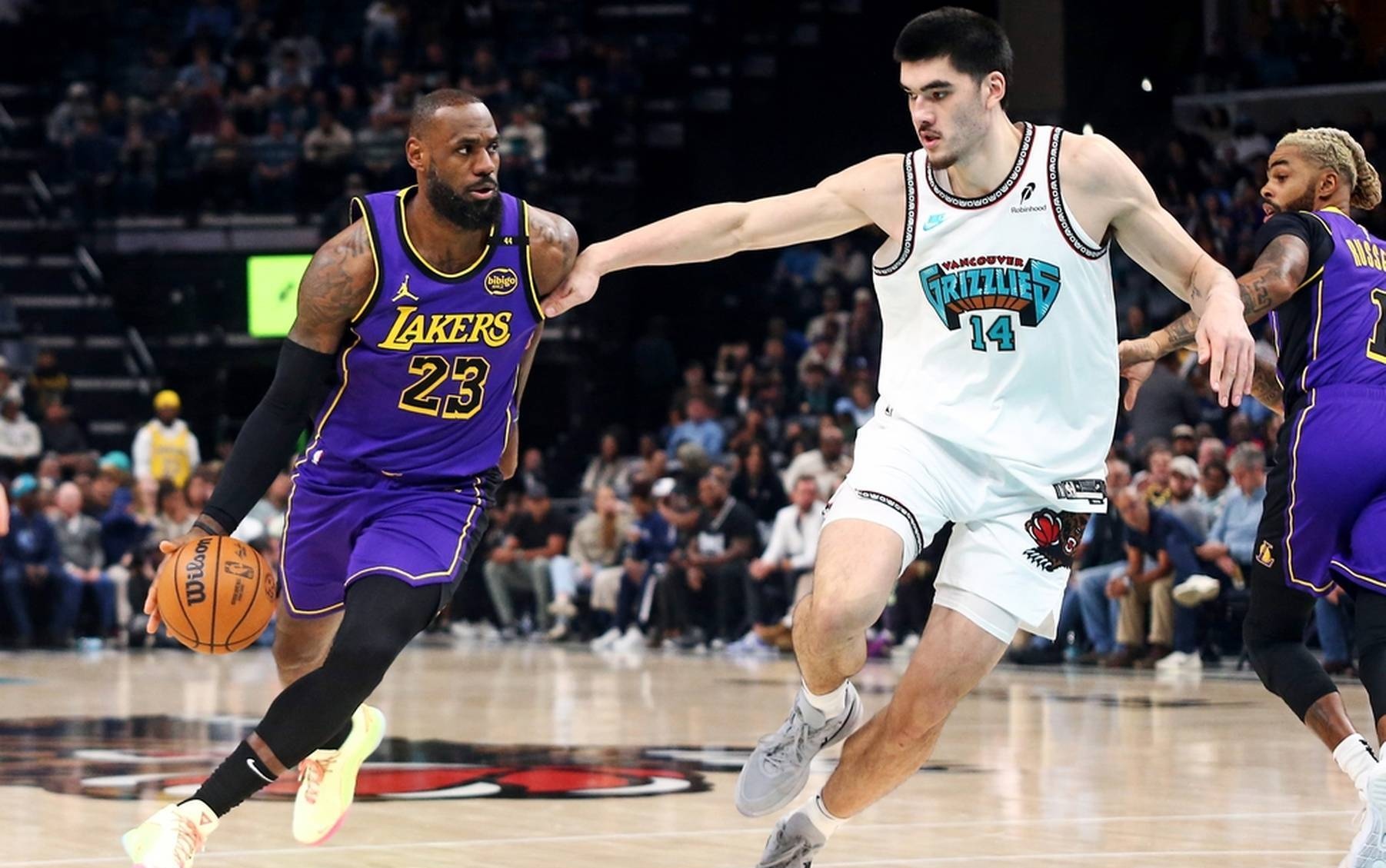 包含今夜NBA常规赛焦点战，孟菲斯灰熊再遭质疑，底气十足，赛程密集仍需轮换的词条