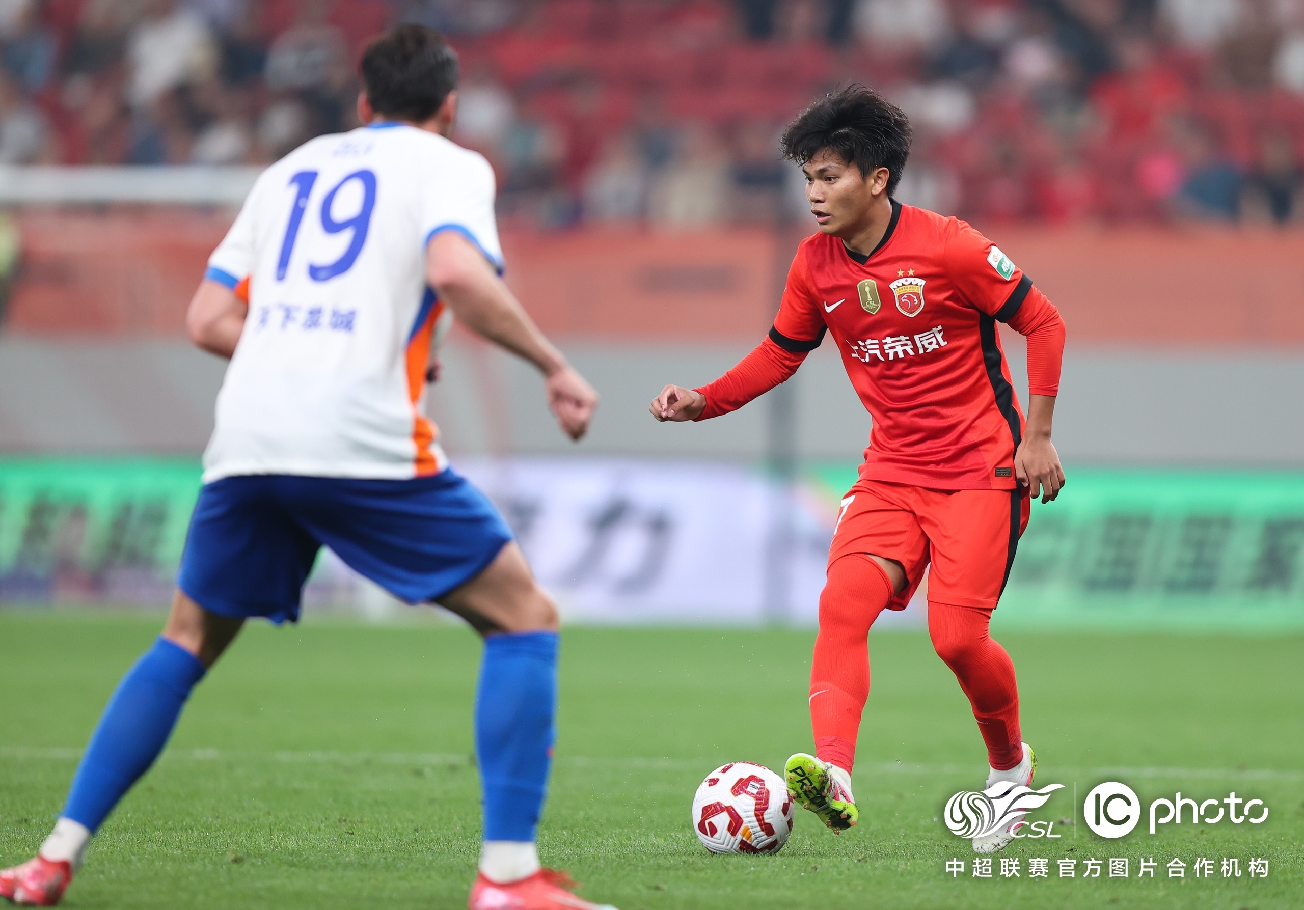 今晨上海海港备战NBA常规赛；内部沟通细节曝光；质疑声仍在；数据趋势出现新变化的简单介绍