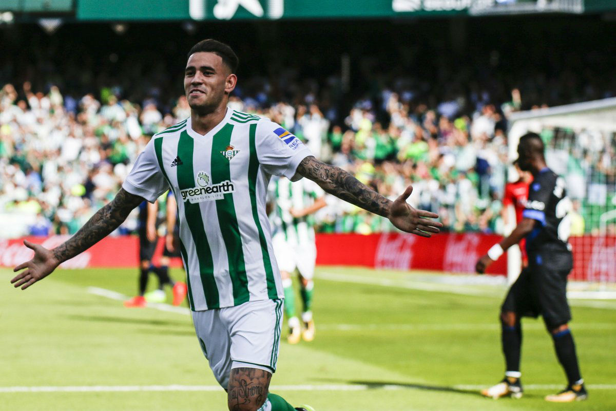 包含西甲冲刺阶段走向成谜；托特纳姆队长鼓劲；更衣室稳定；赛程密集仍需轮换的词条