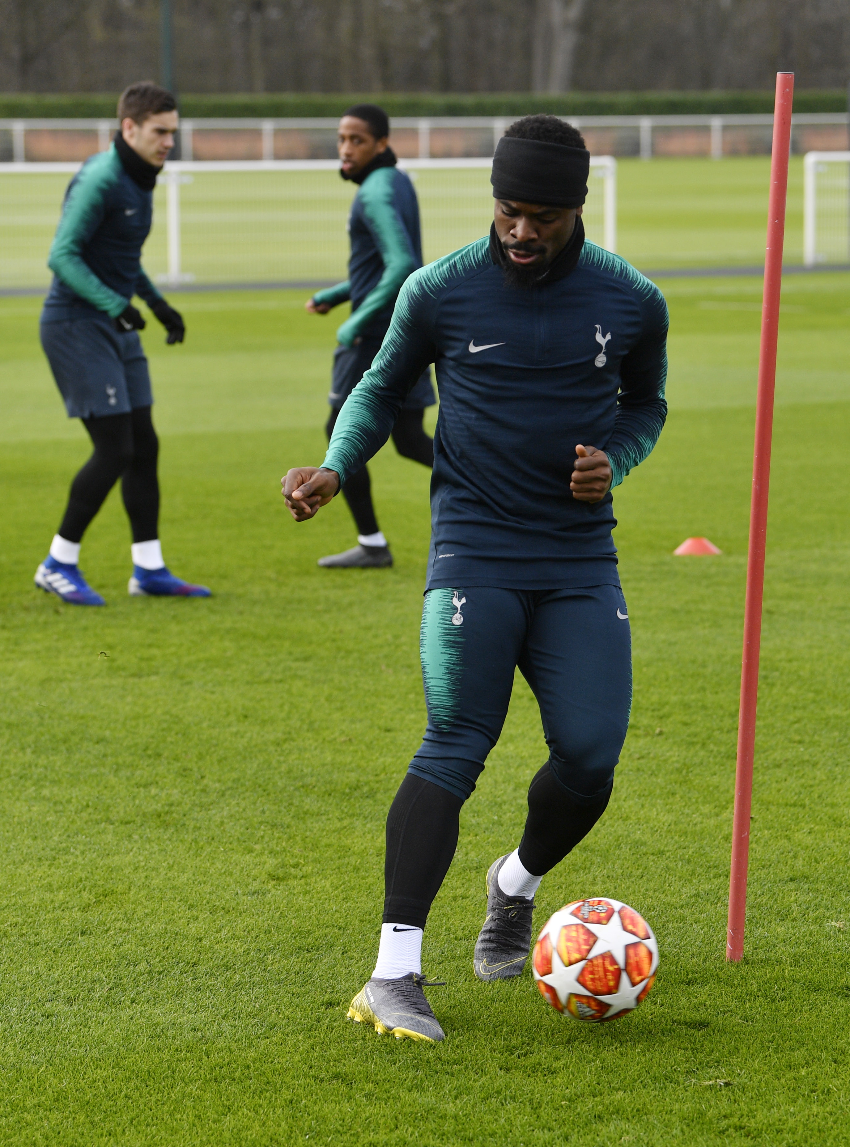 从赛前多特蒙德调整名单到Karsa在快船比赛中出色防守,托特纳姆今晚止住颓势的简单介绍 从赛前多特蒙德调整名单到Karsa在快船比赛中出色防守,托特纳姆今晚止住颓势的简单介绍