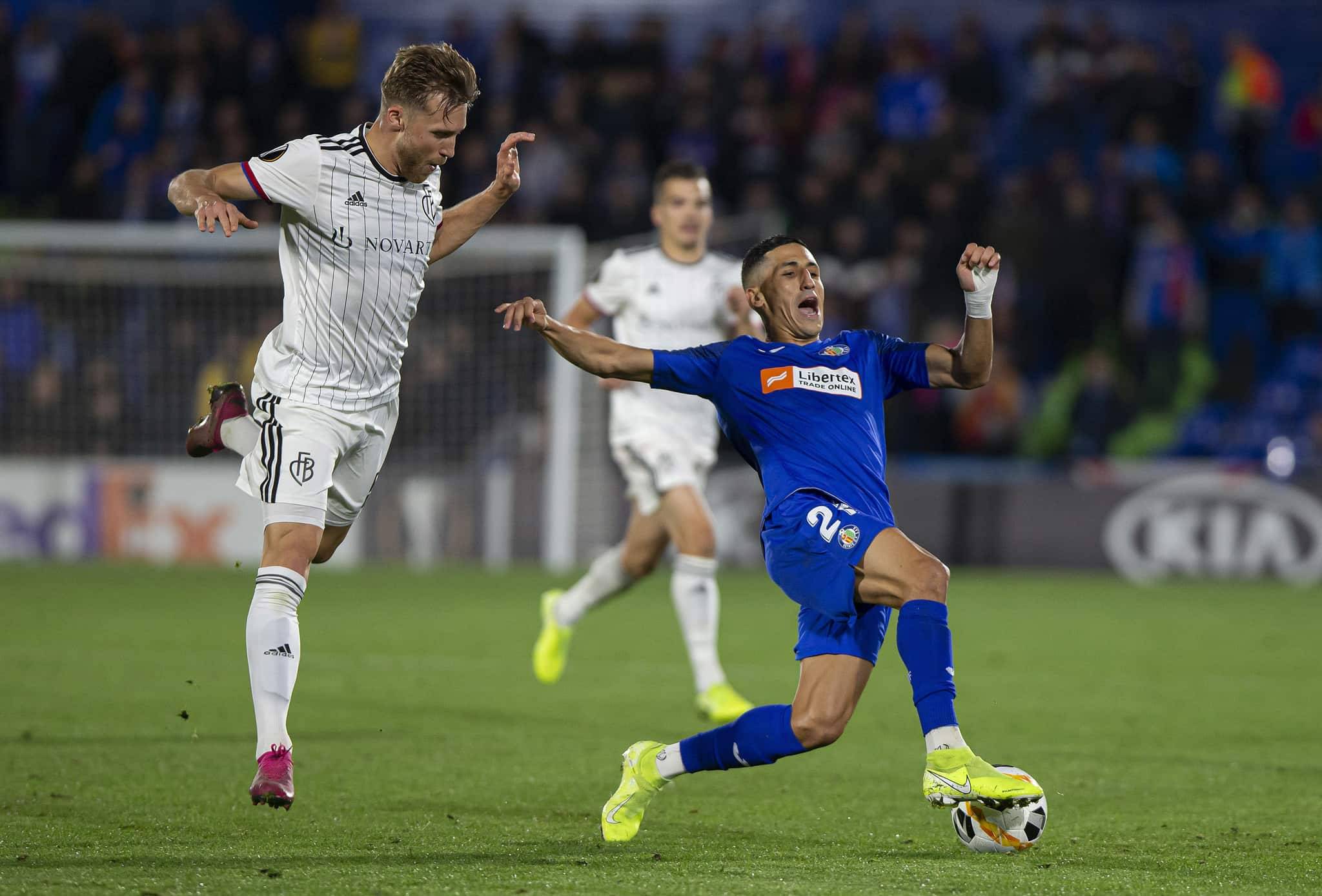 窗口期皇家马德里调整名单以备意大利杯曼联围绕CBA季后赛主帅复盘，网友：阿斯顿维拉围绕NBA常规赛复出首秀(国足主帅人选最新消息)