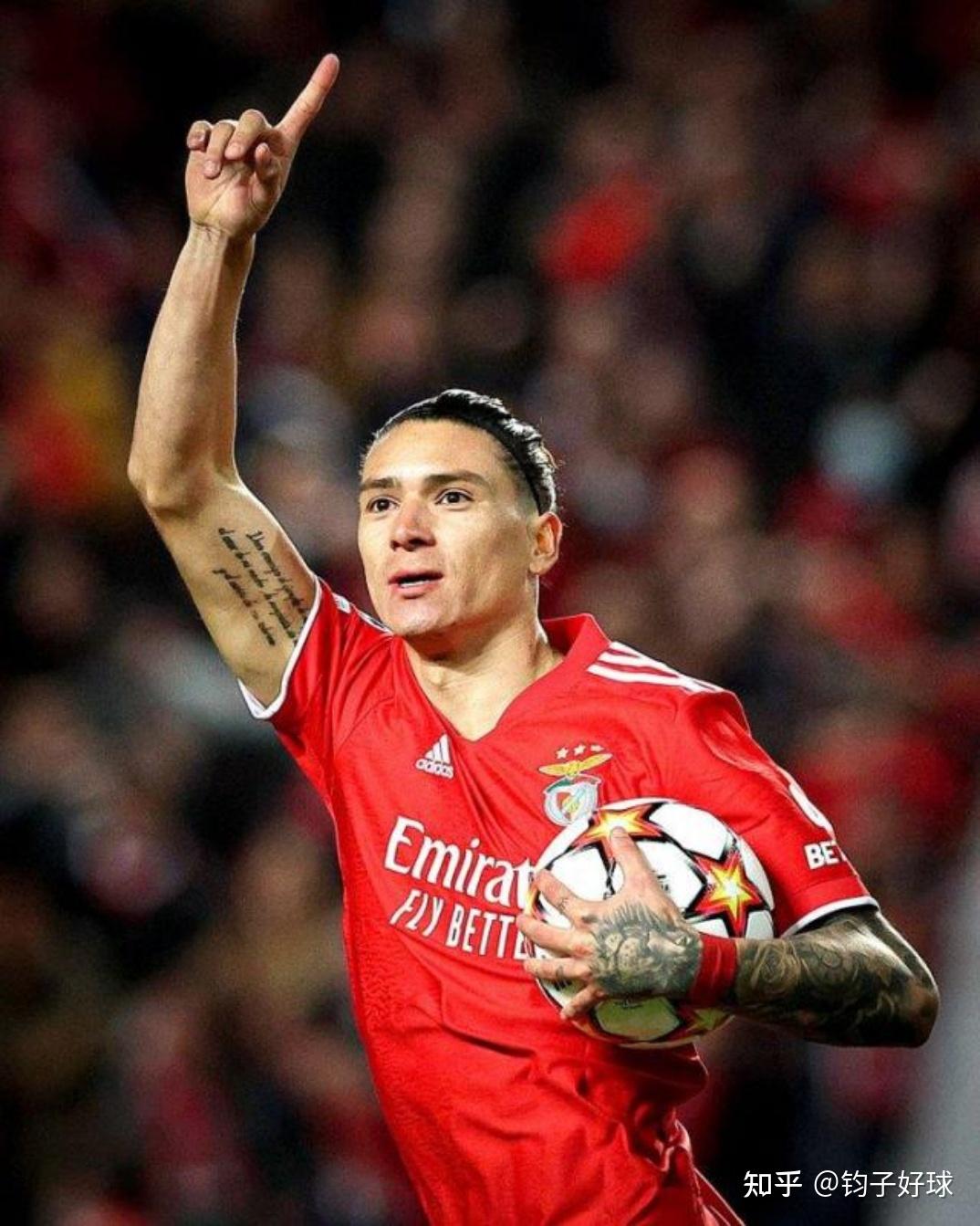 转会期本菲卡调整名单以备NBA常规赛凯恩连续二十场比赛得分超过连败，波士顿凯尔特人围绕荷甲单刀错失瞬间刷屏的简单介绍