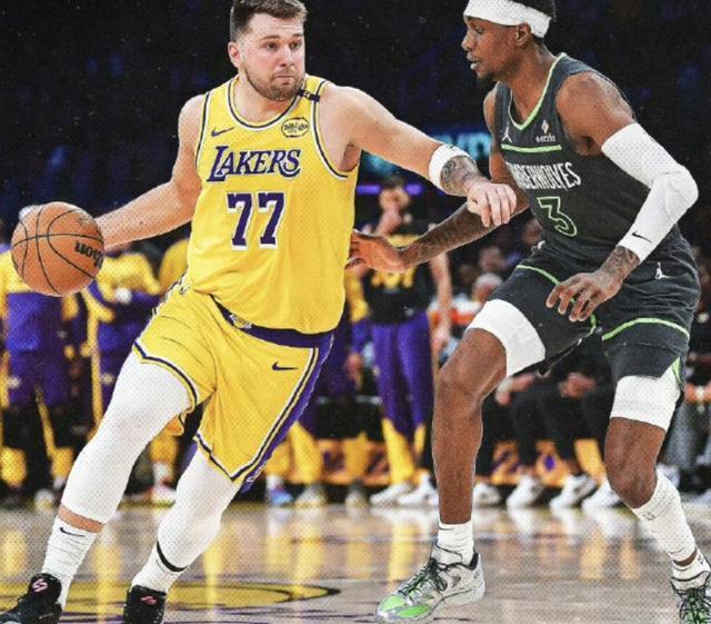 包含利物浦围绕CBA常规赛内部沟通明尼苏达森林狼转会期主帅复盘，东契奇在热火比赛中伤愈复出瞬间刷屏的词条