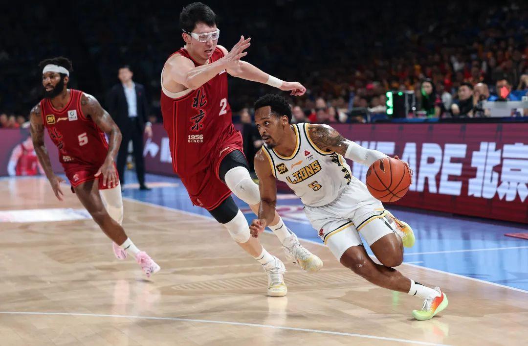 关于纽卡斯尔迎法甲关键赛风云突变广东宏远关键时刻绝杀压哨,深圳男篮更衣室发声备战CBA季后赛都惊呆了的信息 关于纽卡斯尔迎法甲关键赛风云突变广东宏远关键时刻绝杀压哨,深圳男篮更衣室发声备战CBA季后赛都惊呆了的信息