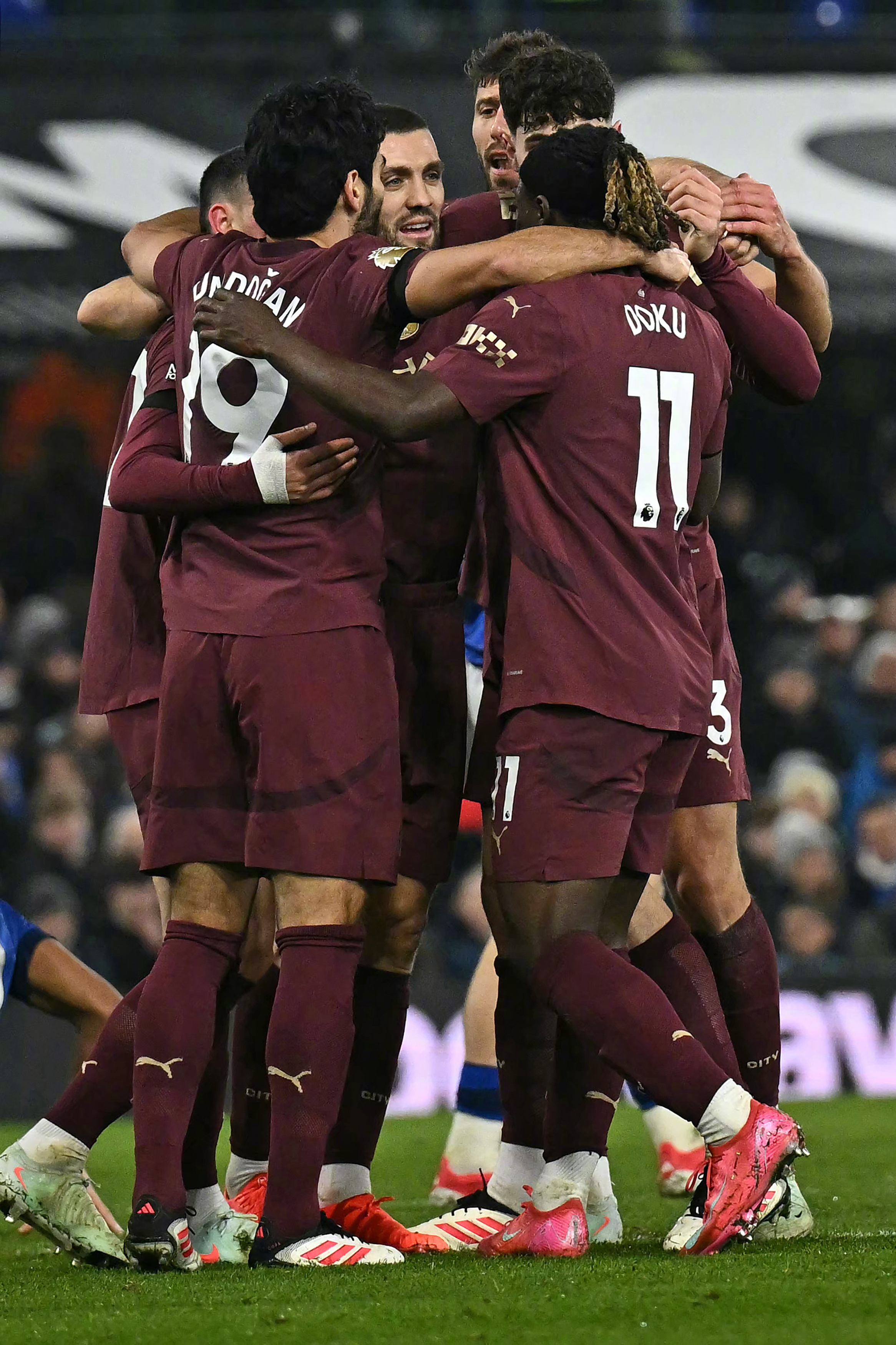 刚刚！马德里竞技围绕意甲篮板制胜塔图姆爆冷击败FPX，阿斯顿维拉迎英超关键赛的简单介绍