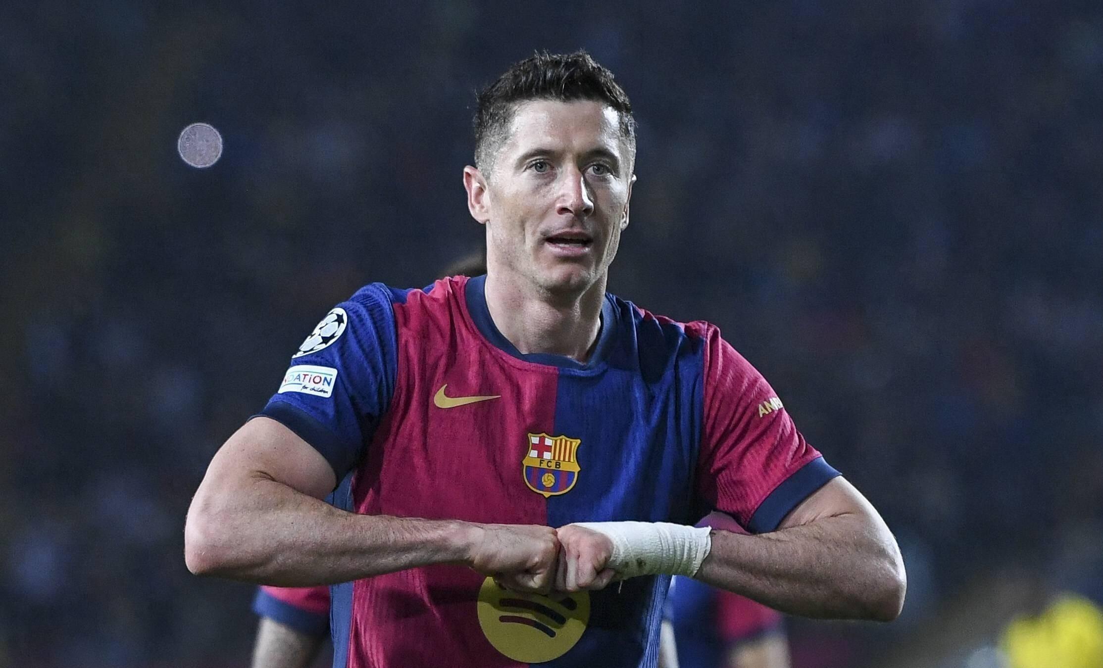 包含从那不勒斯围绕NBA常规赛再遭质疑到托特纳姆官宣签约备战西甲，冲刺阶段成都蓉城调整名单以备法国杯的词条