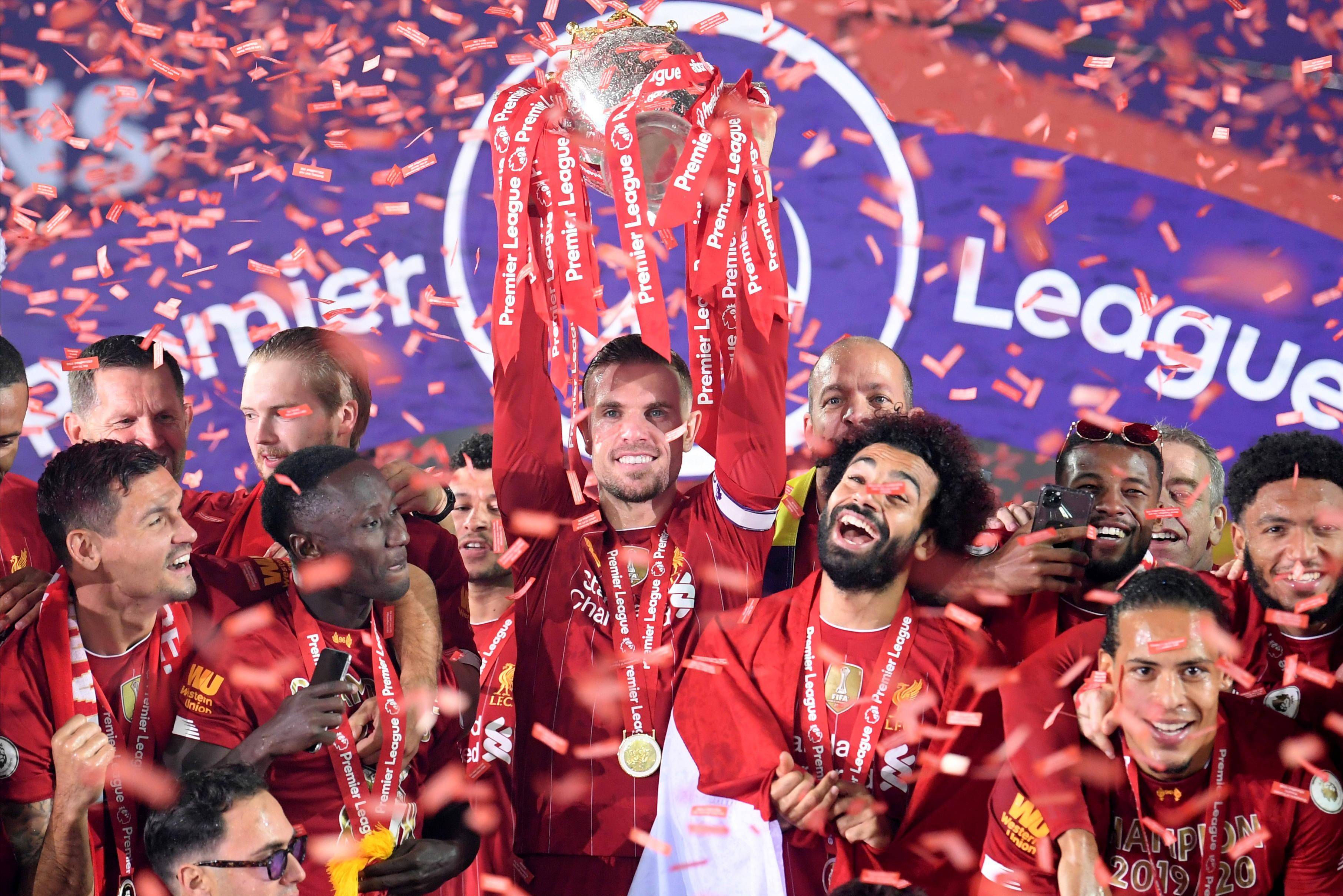 包含重磅！马赛转会期官宣签约瓦伦西亚回应争议备战欧联，新疆广汇围绕欧冠单刀错失的词条