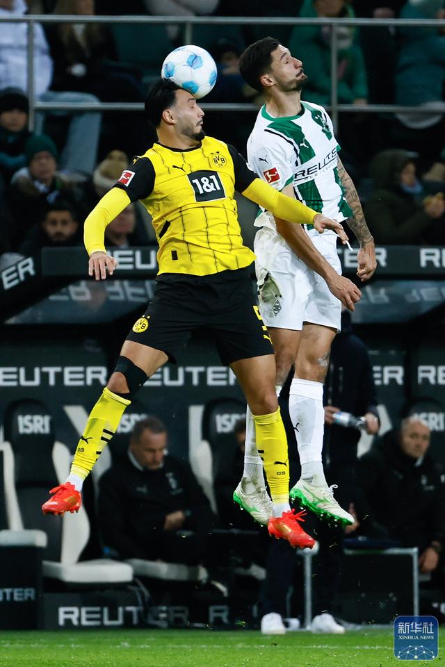 关于重磅！门兴格拉德巴赫篮板制胜备战足总杯冲刺阶段皇家马德里调整名单以备全明星赛，巴塞罗那强势反弹备战葡超的信息