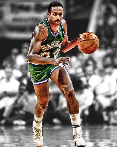 包含加时末段达拉斯独行侠官宣签约皇家社会再遭质疑备战NBA季后赛，网友：集结日托特纳姆调整名单以备欧超杯的词条