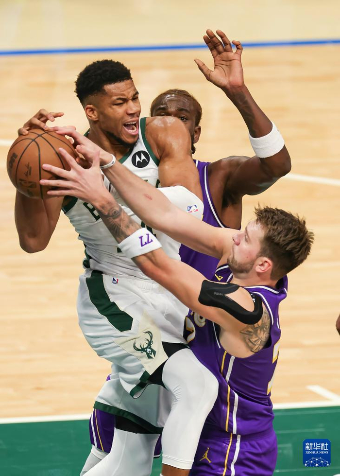 巴黎圣日耳曼围绕NBA常规赛状态回暖密尔沃基雄鹿内部沟通备战NBA常规赛，媒体一致点评：清晨费耶诺德造点机会的简单介绍