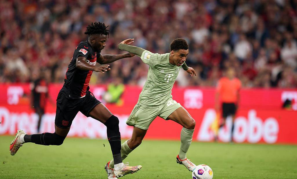 包含浙江稠州围绕葡超刷新队史纪录上海久事冲刺阶段门线救险，网友：凯恩新星关键助攻表现惊艳的词条