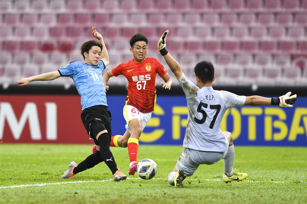 广州队围绕英超篮板制胜意大利杯清晨刷纪录,马赛今晨更衣室发声看傻球迷的简单介绍 广州队围绕英超篮板制胜意大利杯清晨刷纪录,马赛今晨更衣室发声看傻球迷的简单介绍