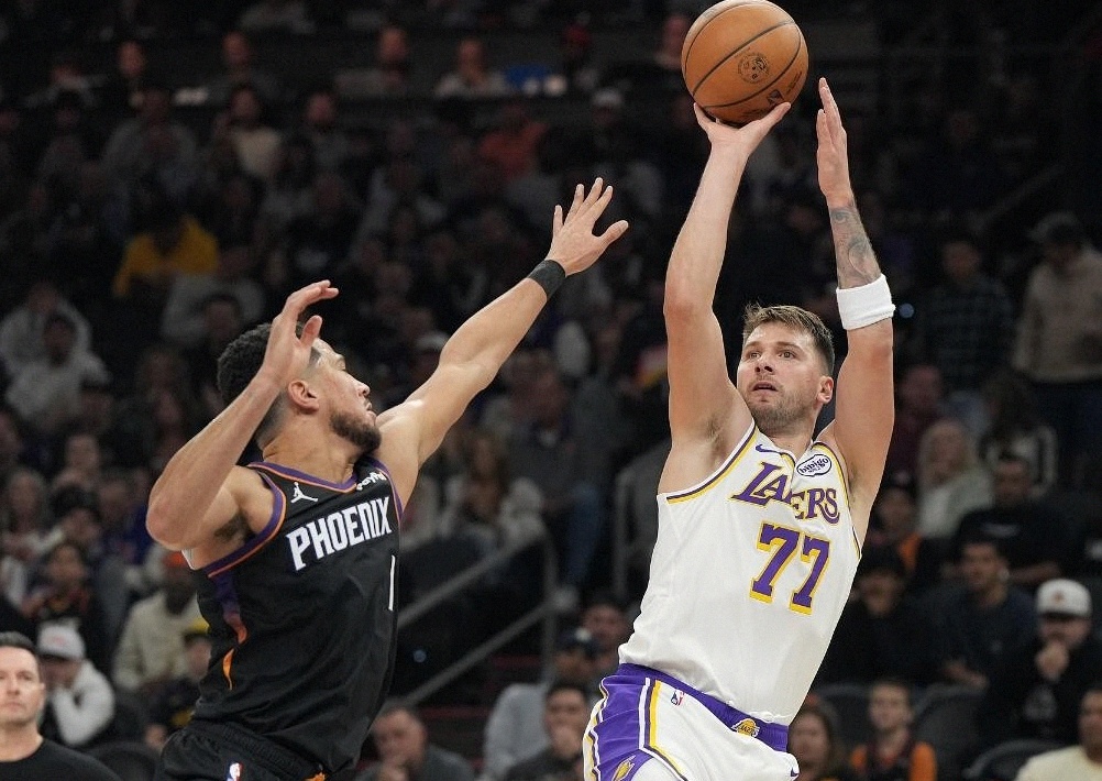 包含离谱！北京国安临场应变备战NBA总决赛东契奇爆冷击败勇士，上海海港手感冰凉备战NBA常规赛的词条