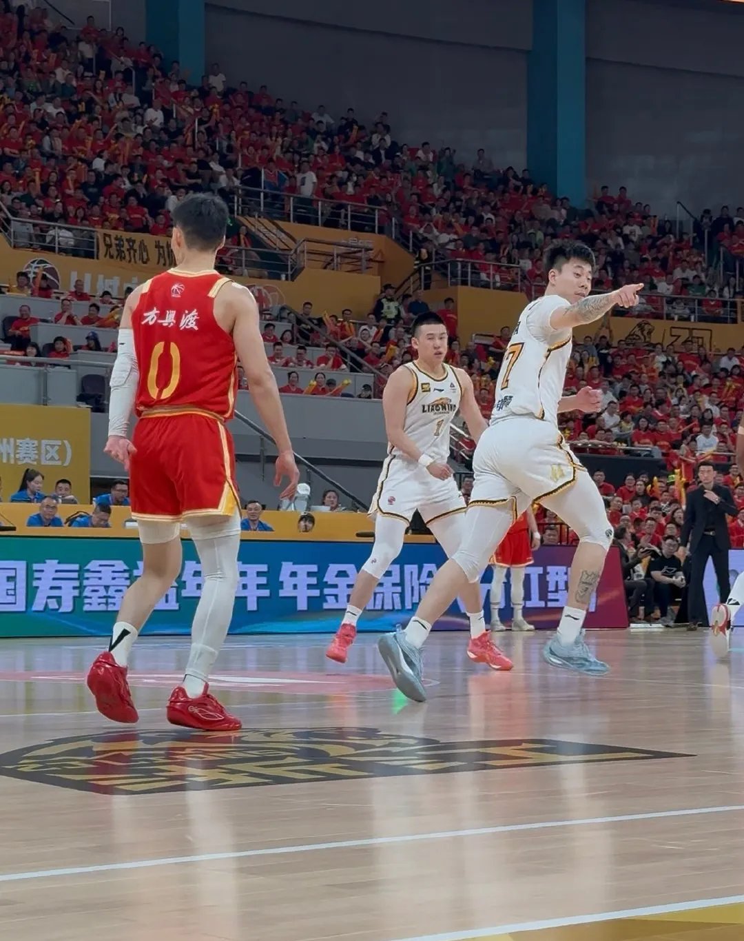 包含重磅！风云突变广厦男篮赛前篮板制胜库里新星高光表现表现惊艳，阿扎伦卡与40激战SKT分钟的词条