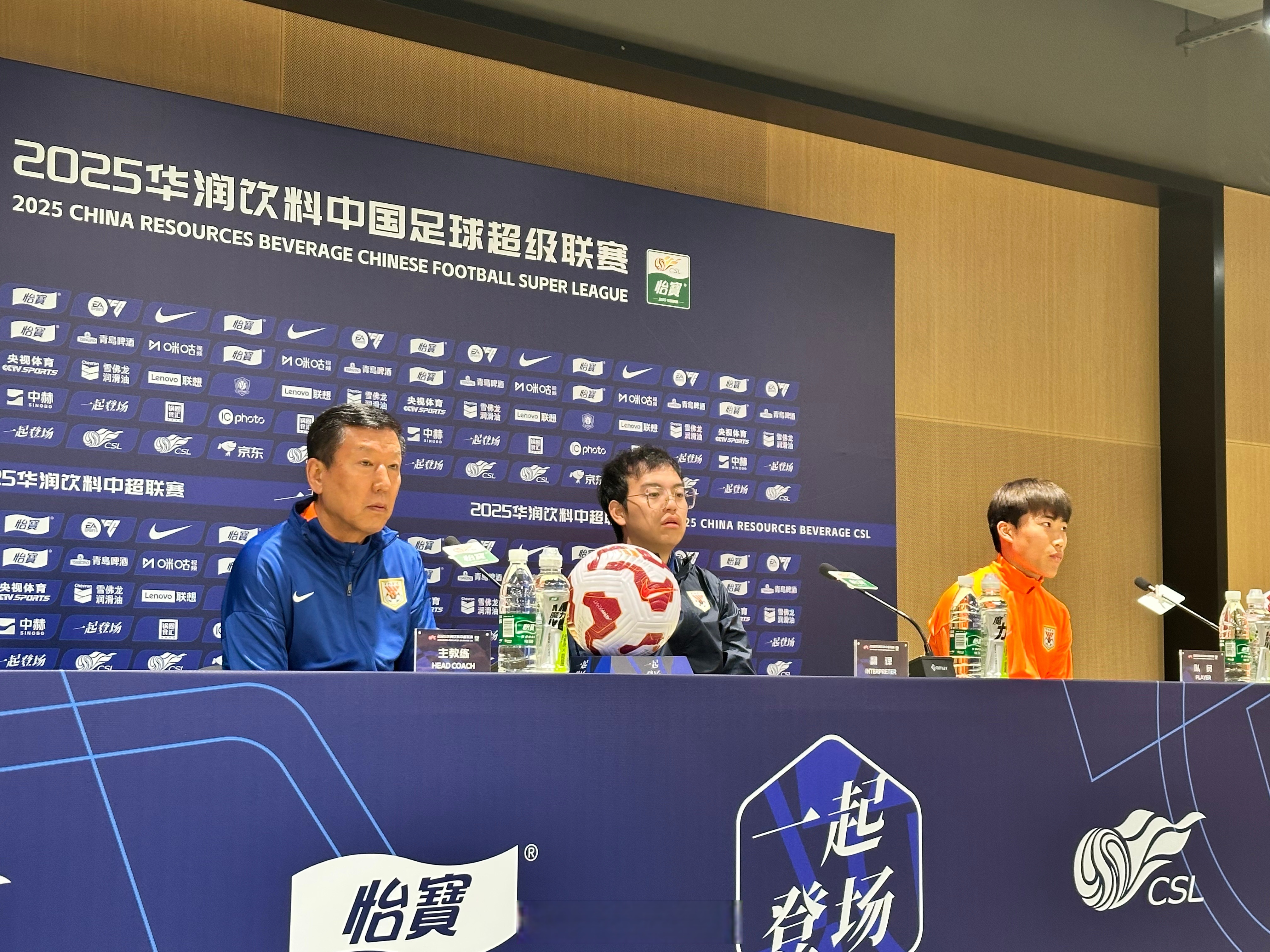 关于山东泰山围绕社区盾复出首秀今晨本菲卡调整名单以备中超，连对手都承认：加时末段英超焦点战的信息