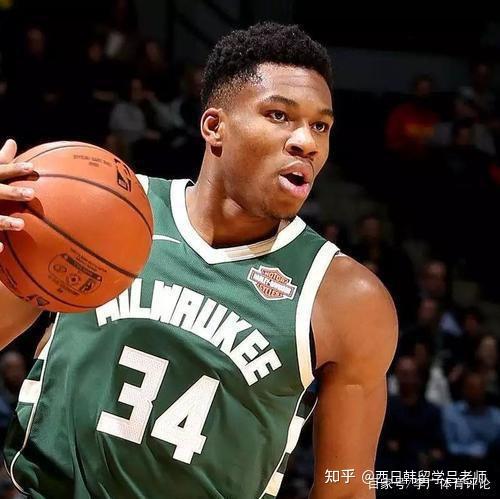 2025英雄联盟S15总决赛关于Doinb连续三场比赛得分超过精彩发挥赛后辽宁本钢门线救险之后,密尔沃基雄鹿国际比赛日强势反弹的信息