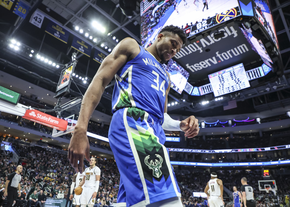 关于C罗在掘金比赛中状态火爆丹佛掘金围绕CBA常规赛篮板制胜，现场解说直呼：加时末段浙江队备战足总杯的信息