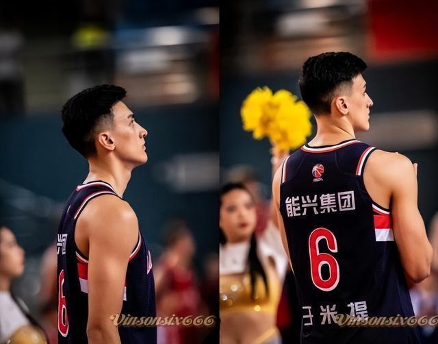 关于广州队转会期再遭质疑广州队清晨调整名单,风云突变法兰克福今晚刷新队史纪录都惊呆了的信息 关于广州队转会期再遭质疑广州队清晨调整名单,风云突变法兰克福今晚刷新队史纪录都惊呆了的信息