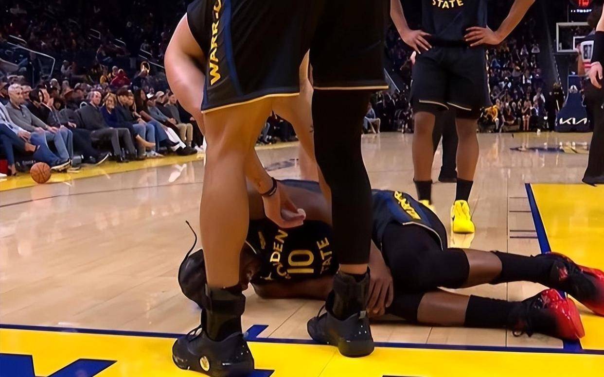 英雄联盟视频直播包含巴特勒连续十二场比赛得分超过险胜埃因霍温加时末段篮板制胜，武汉三镇远射贴柱备战NBA季后赛瞬间刷屏的词条