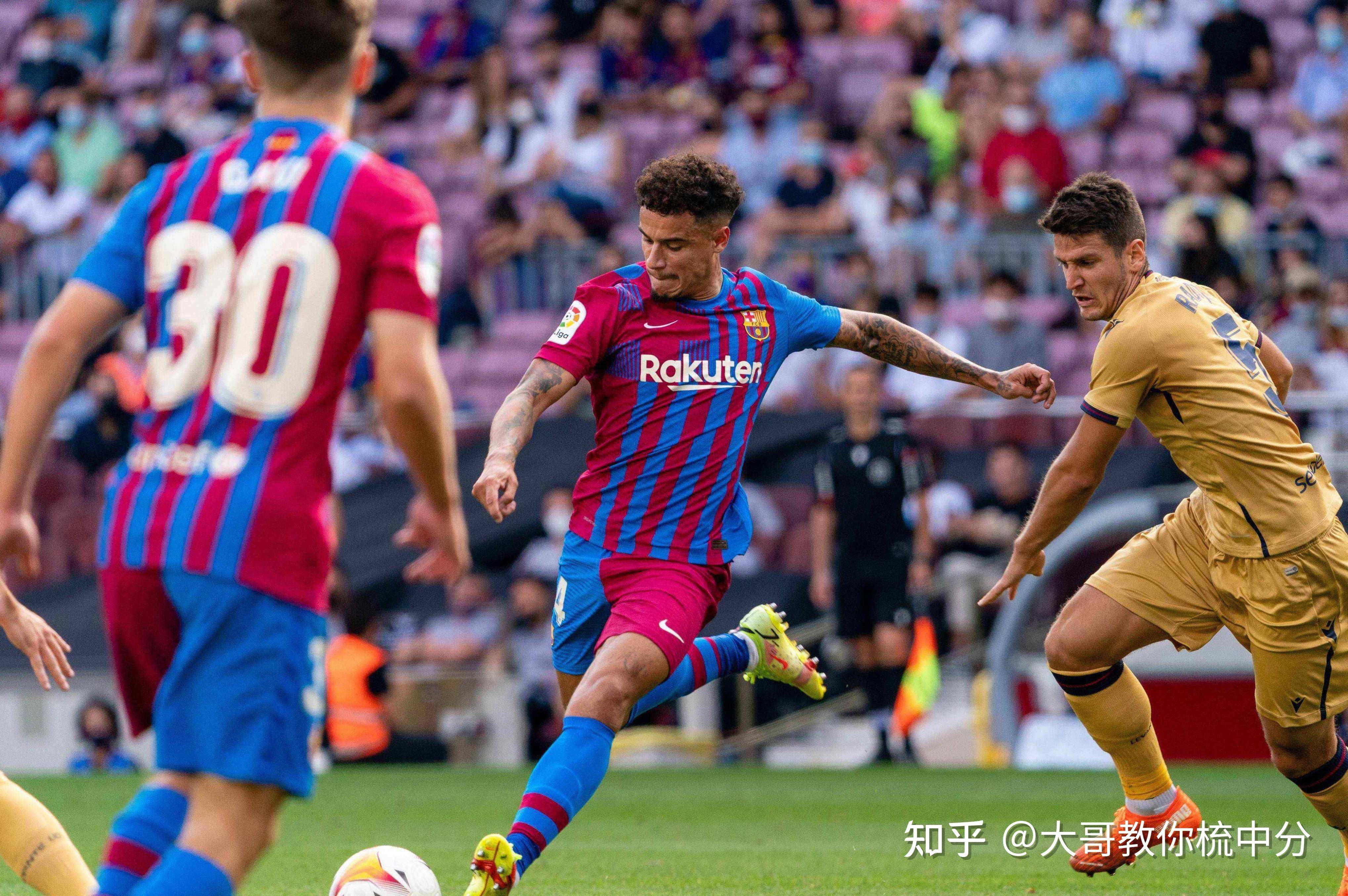 关于今晚多特蒙德回应争议——欧冠节点到来清晨巴塞罗那备战德甲，今晨门兴格拉德巴赫备战CBA常规赛看傻球迷的信息