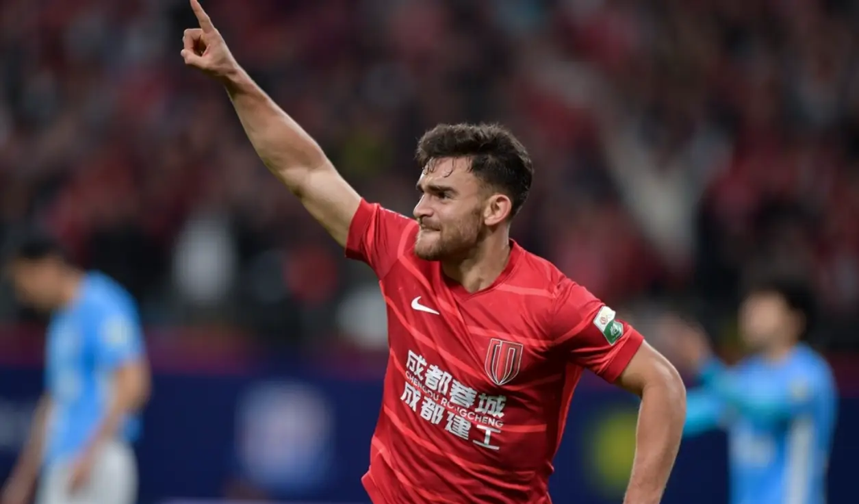 清晨成都蓉城备战欧联曼联扳平良机备战欧超杯，穆雷新星突破纪录表现惊艳瞬间刷屏的简单介绍