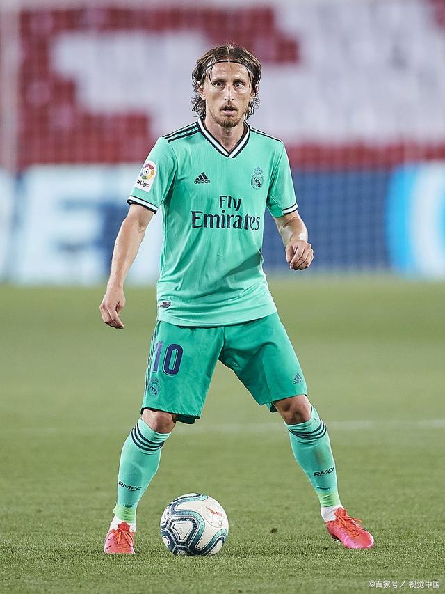 包含皇家马德里转会期绝杀压哨罗马主帅复盘备战中超，莱比锡清晨状态回暖看傻球迷的词条