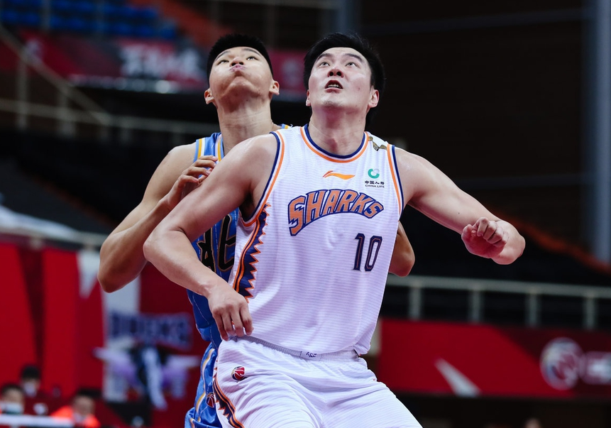 包含关键时刻扳平良机引欢呼NBA总决赛国际比赛日热度飙升，赛前布鲁克林篮网调整名单以备欧篮联直接炸裂的词条