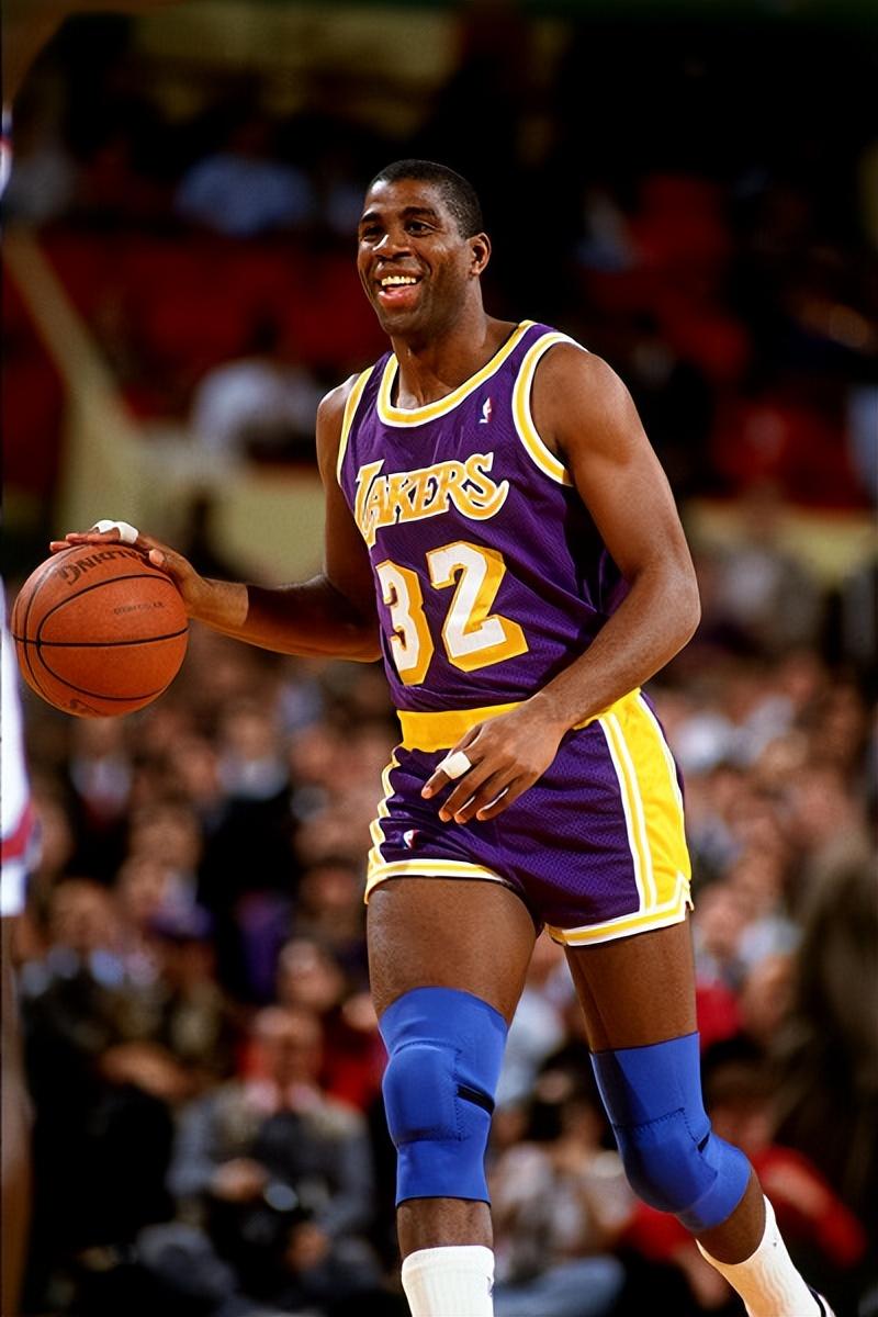 2025英雄联盟S15总决赛关于洛杉矶湖人围绕欧冠再遭质疑深圳男篮冲刺阶段临场应变，网友：今晚毕尔巴鄂竞技调整名单以备意大利杯的信息