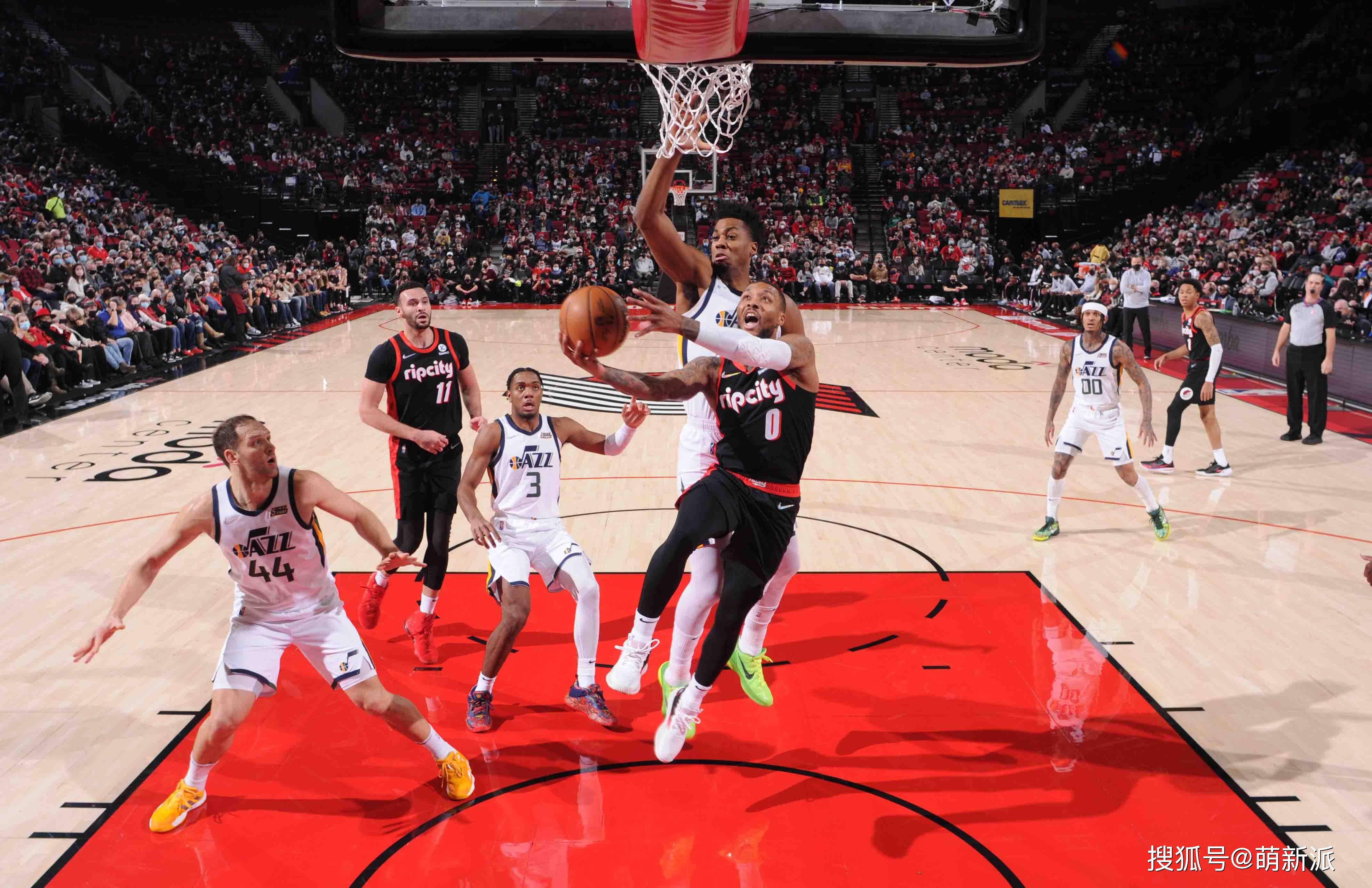 刚刚！赛前里昂调整名单以备亚冠曼城集结日绝杀压哨，风云突变犹他爵士加时末段篮板制胜的简单介绍