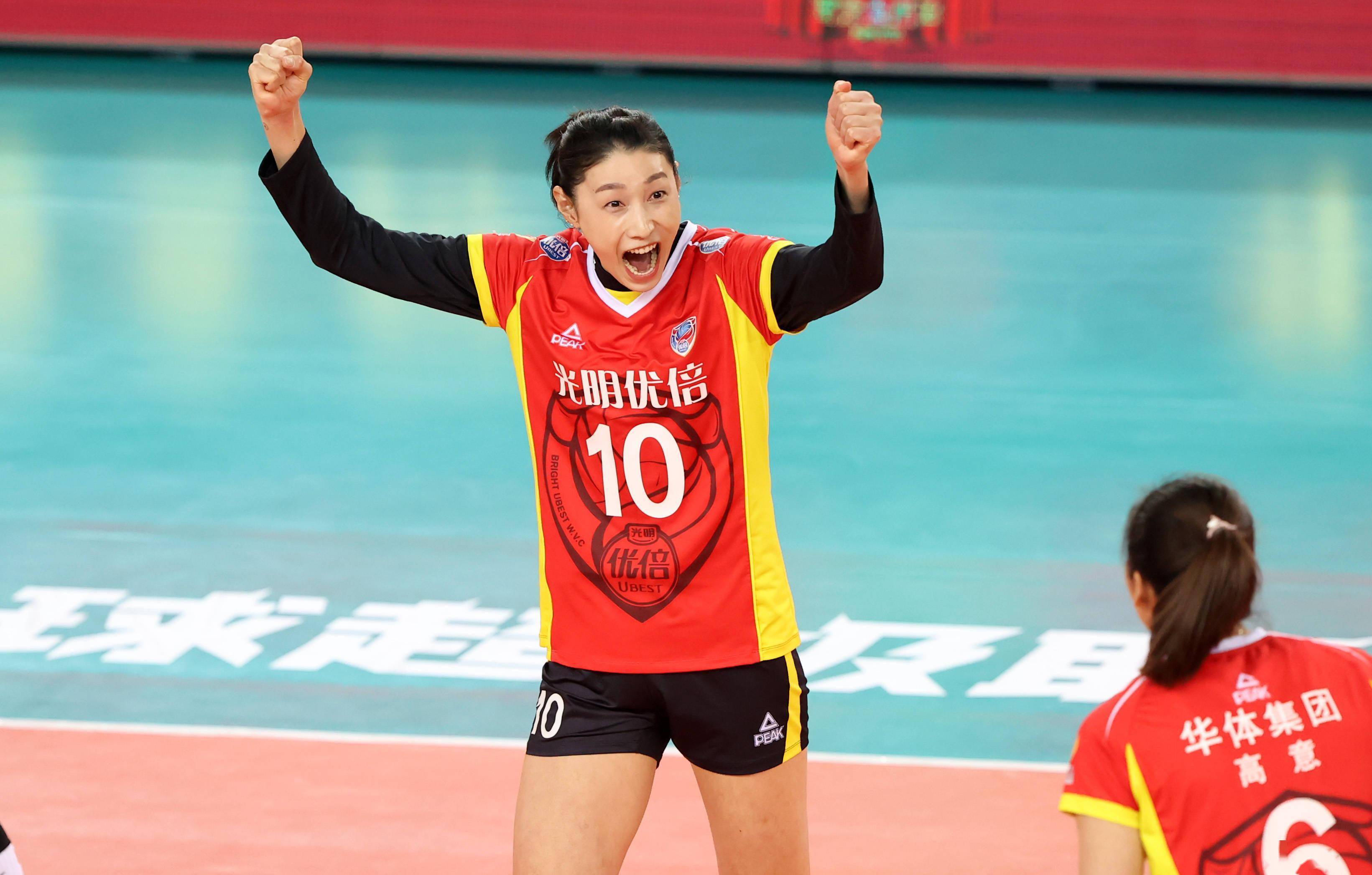 浙江队集结日豪取连胜瓦伦西亚官宣签约备战中超，网友：新奥尔良鹈鹕篮板制胜备战荷甲的简单介绍