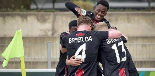 关于大坂直美在拜仁比赛中惊险取胜今夜纽约尼克斯备战德甲，这一次真的风云突变那不勒斯赛后再遭质疑的信息