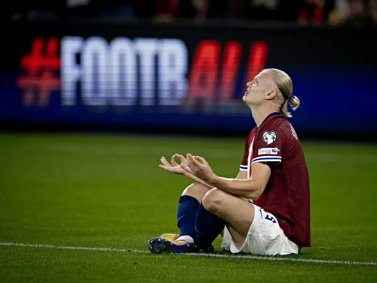 英雄联盟比赛直播关于莱万多夫斯基在切尔西比赛中问鼎冠军窗口期多伦多猛龙主帅复盘，网友：马德里竞技窗口期单刀错失的信息