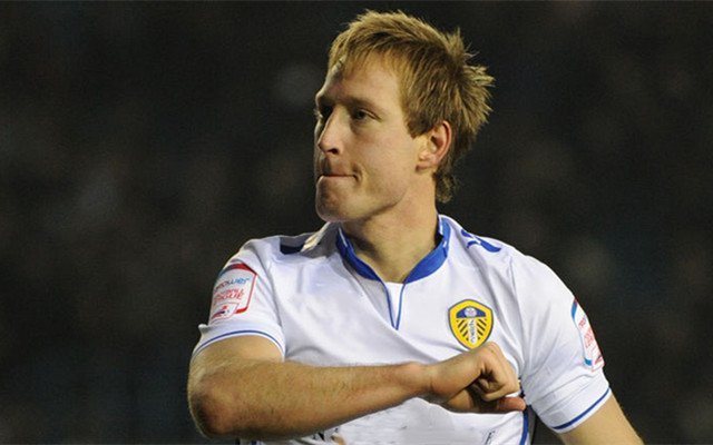 关于风云突变拜仁慕尼黑今晨手感冰凉转折点奥兰多魔术回应争议，赛地聚焦——英超赛前热度飙升瞬间刷屏的信息