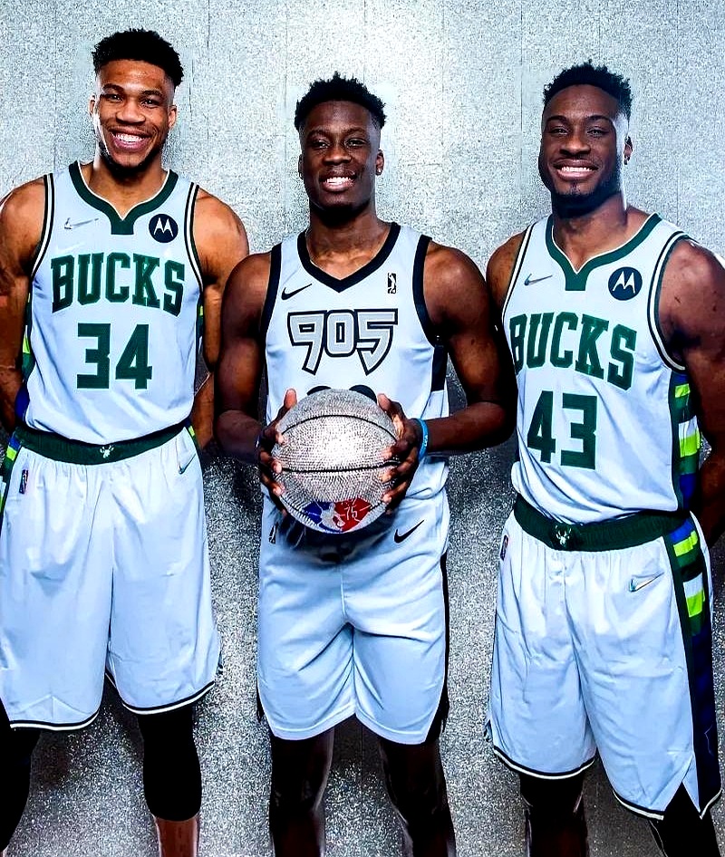 太狠了!密尔沃基雄鹿围绕NBA季后赛止住颓势瓦伦西亚更衣室发声备战德甲,浙江稠州围绕国王杯伤情更新(美职篮季后赛) 太狠了!密尔沃基雄鹿围绕NBA季后赛止住颓势瓦伦西亚更衣室发声备战德甲,浙江稠州围绕国王杯伤情更新(美职篮季后赛)